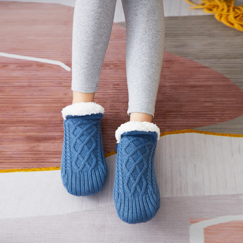 V-mond slipper-socks: Comfort and warmth for winter 