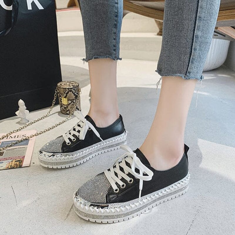 Shiny Silver Sneakers: Combine Style and Comfort for Your Everyday Life